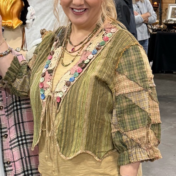 Butterfly Button Top by A Rare Bird - Picture 4 of 13